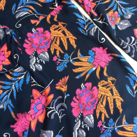 Umgee USA Women’s Small Floral Mini Dress with Wide Flowy Sleeves and Skirt - Picture 5 of 8